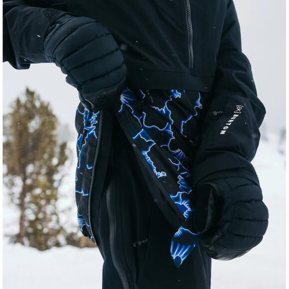 Burton AK Kimmy GORE-TEX 2L Anorak Jacket True Black / Glow - Women's Small -NWT - Picture 4 of 13